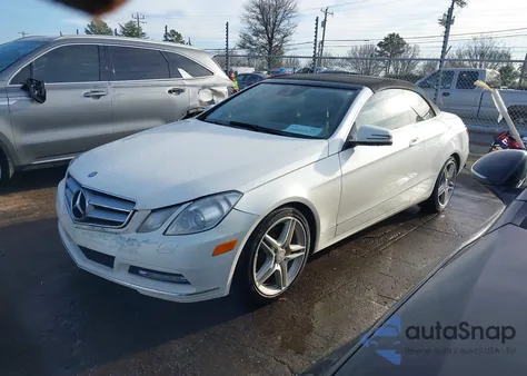 2013 Mercedes-Benz E 350 из США, поврежденный, VIN WDDKK5KF7DF184136